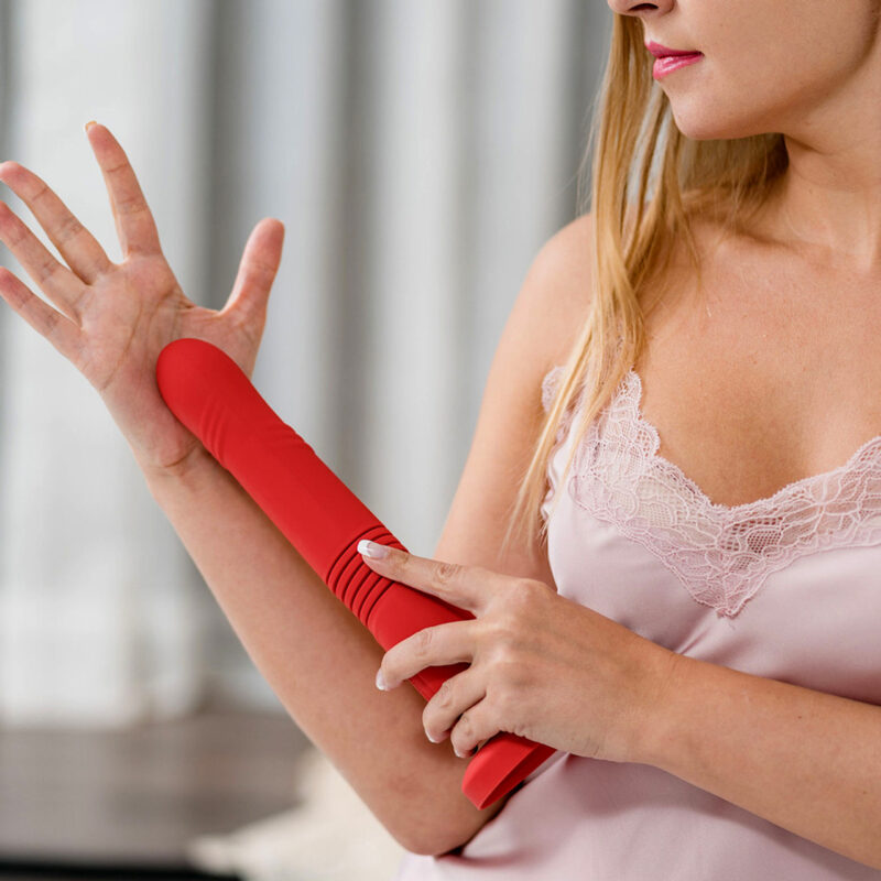 Lovense - Gravity Thrusting Vibrating Dildo