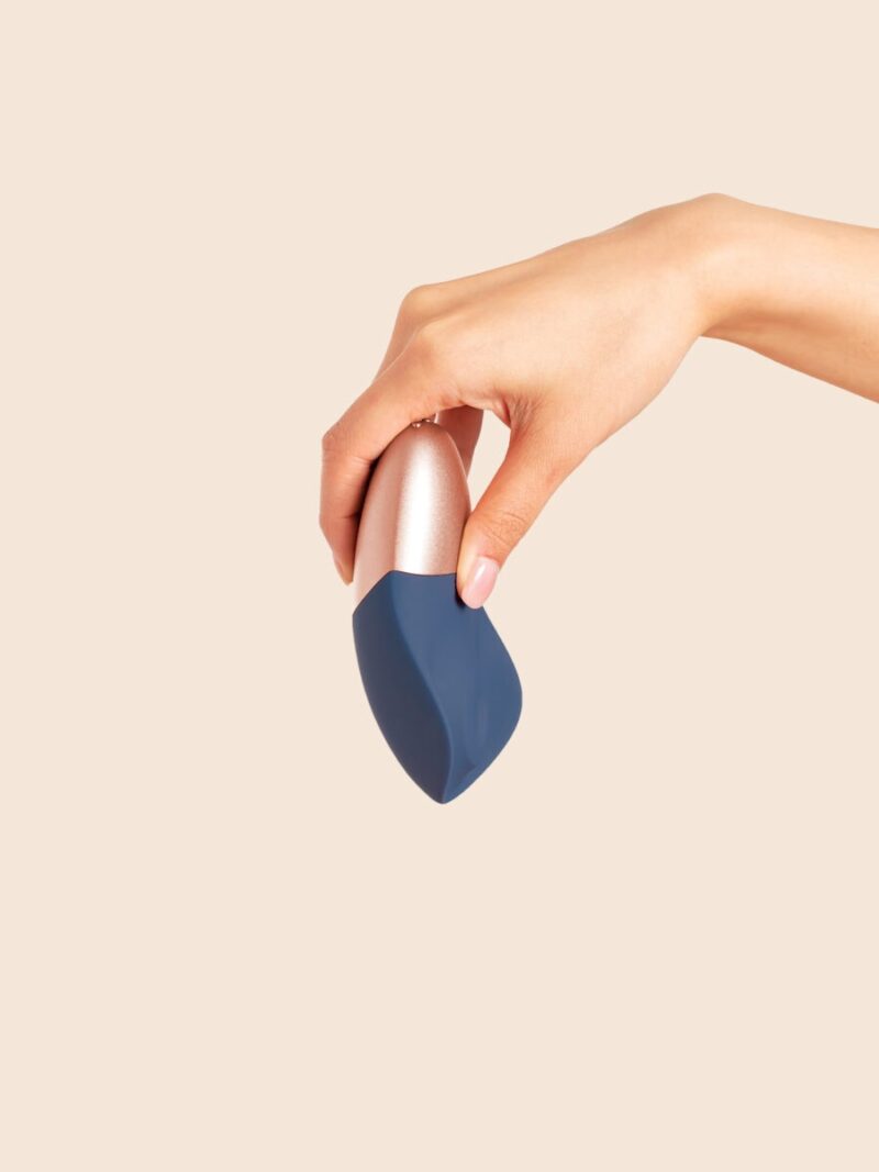Deia - The Arouser - Thumping Clitoral Stimulator
