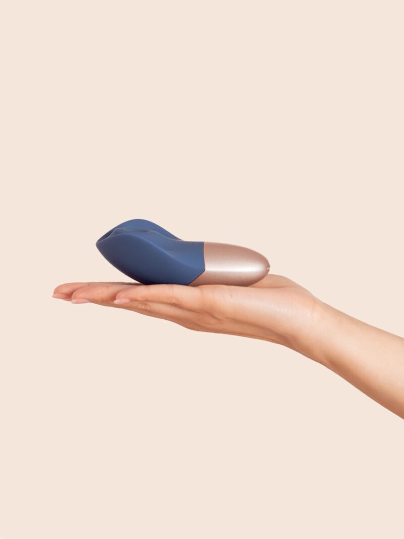 Deia - The Arouser - Thumping Clitoral Stimulator